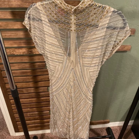 Gorgeous beaded dress - Picture 3 of 9